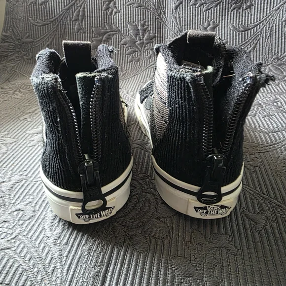 Vans Black and Gray Kids High-Top Sneakers - Picture 2 of 4